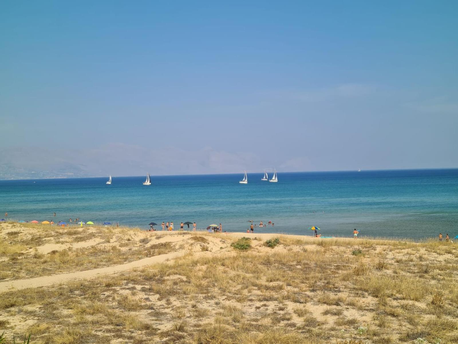 La Perla Sulla Spiaggia Alcamo Marina Exteriör bild